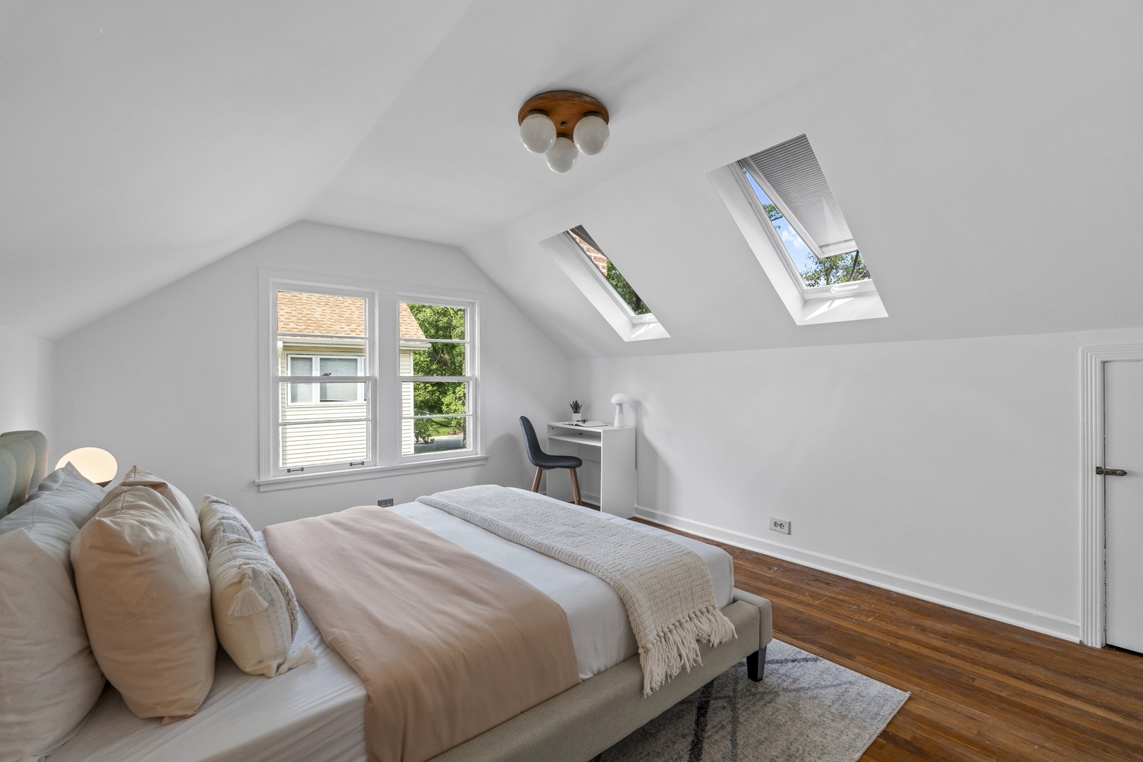 16 Williamsburg Court