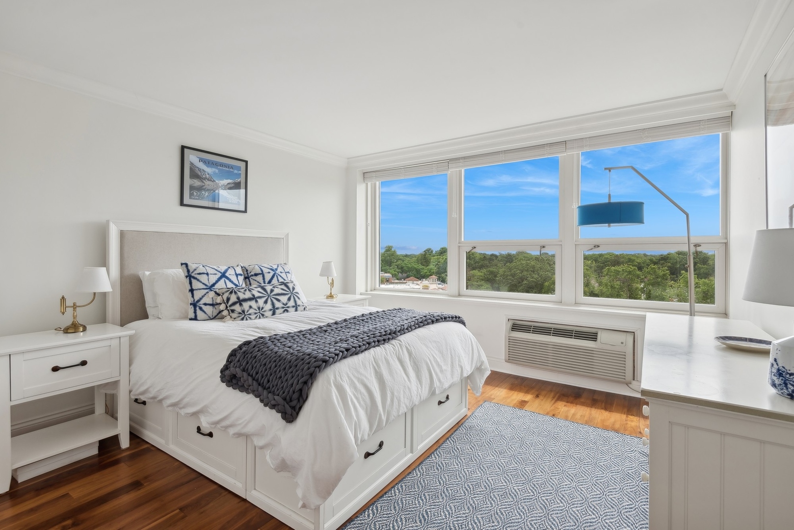 1630 SHERIDAN Road Unit: 10L