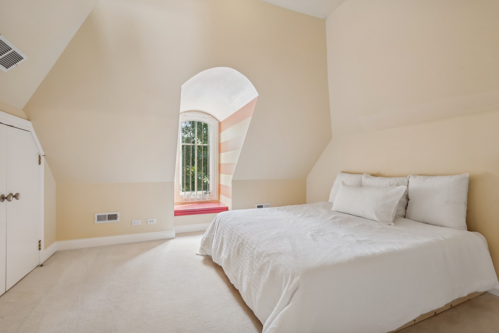 1042 Greenwood Avenue