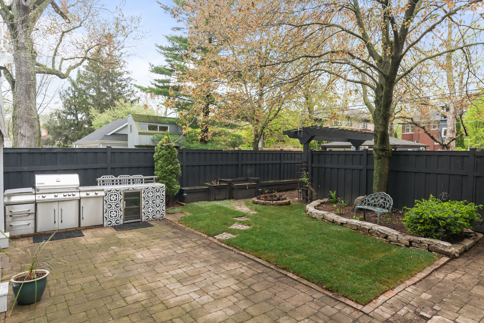 714 SHERIDAN Road