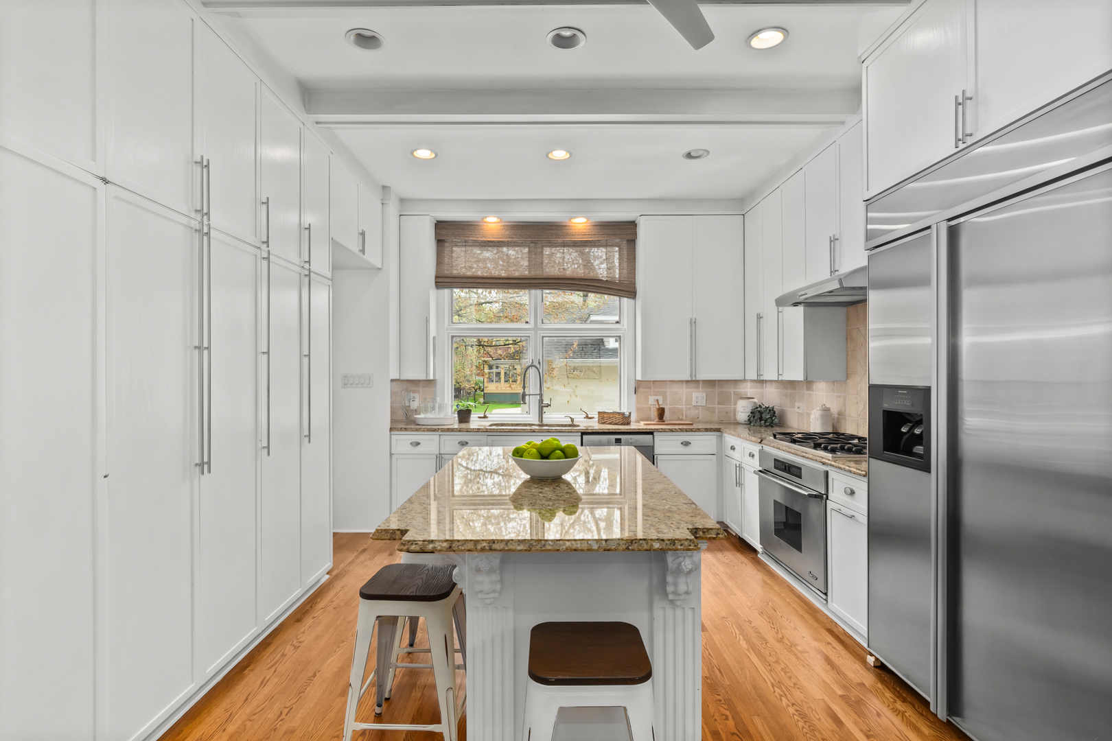 714 SHERIDAN Road