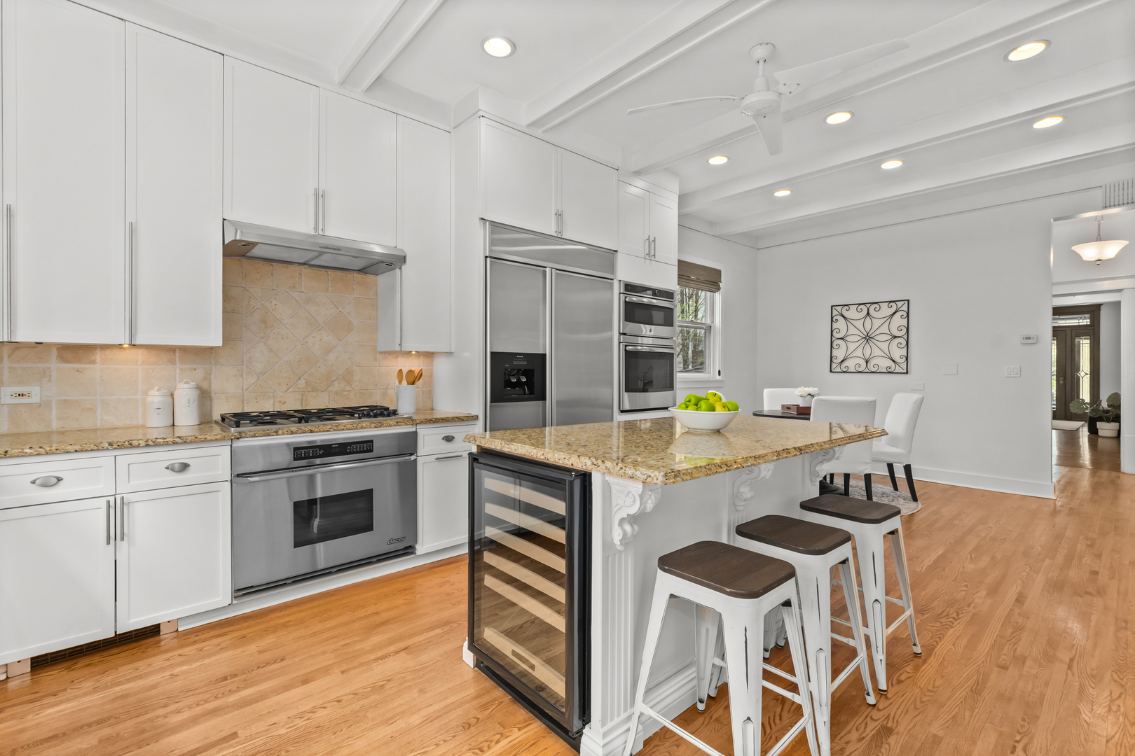 714 SHERIDAN Road