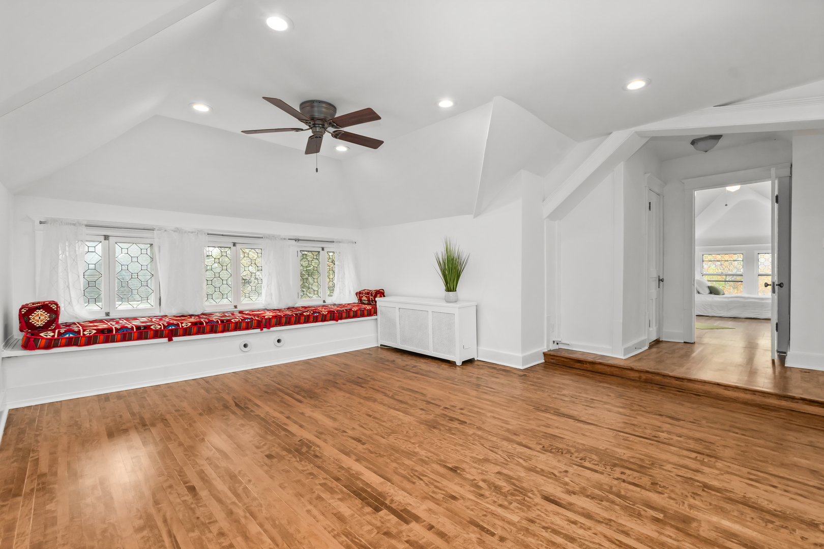 714 SHERIDAN Road