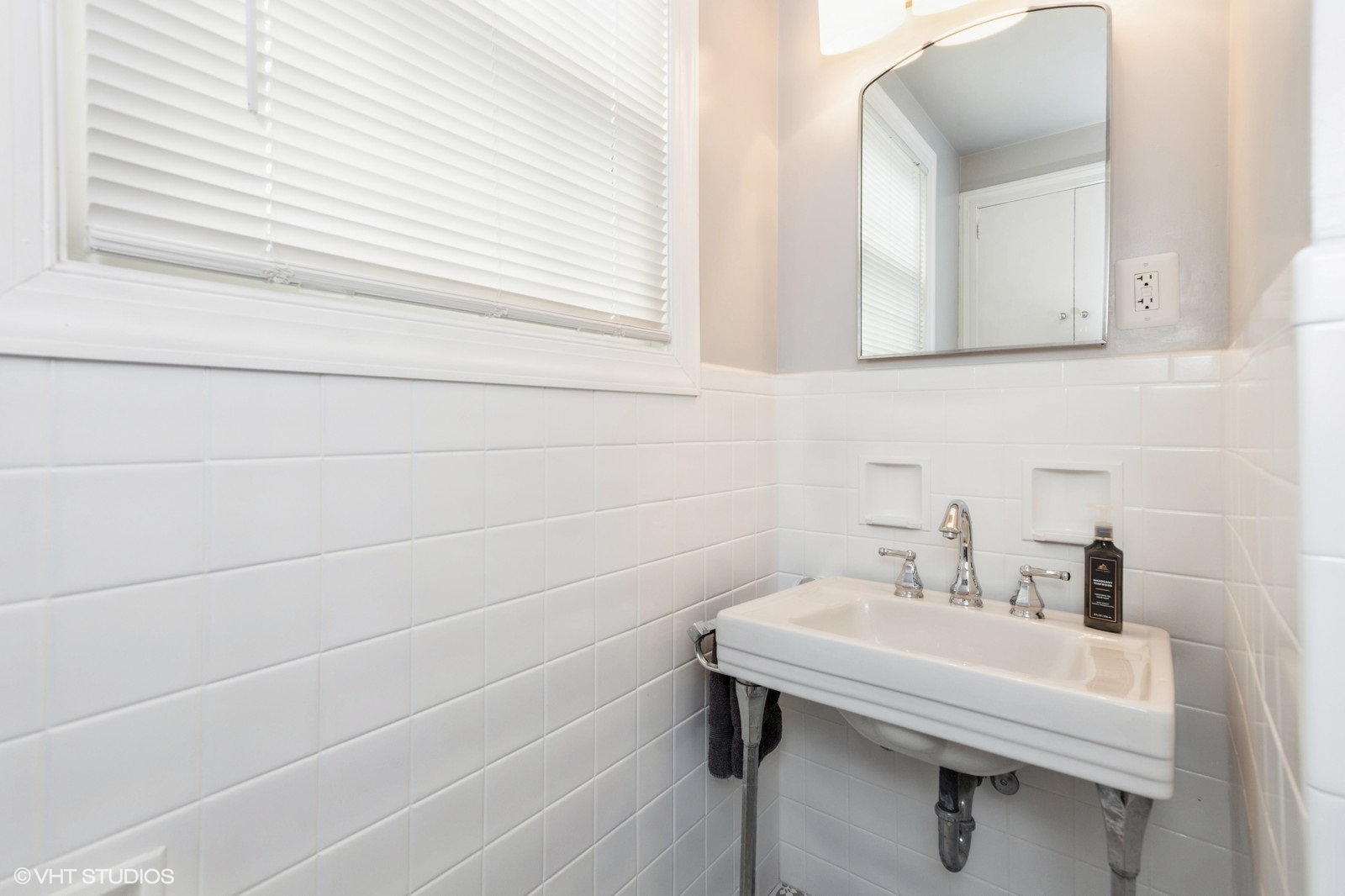 9546 Springfield Avenue