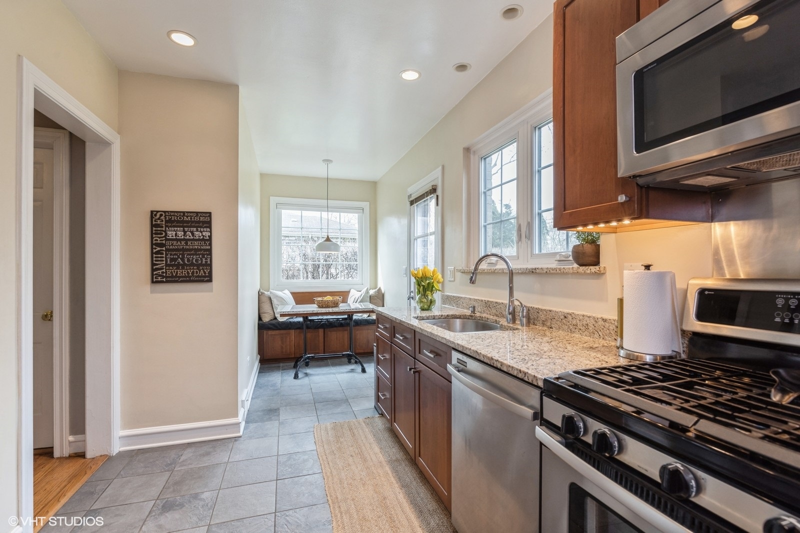 9546 Springfield Avenue