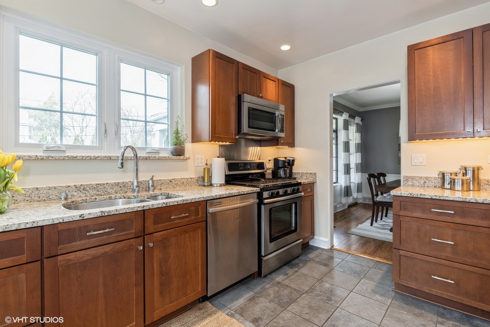 9546 Springfield Avenue