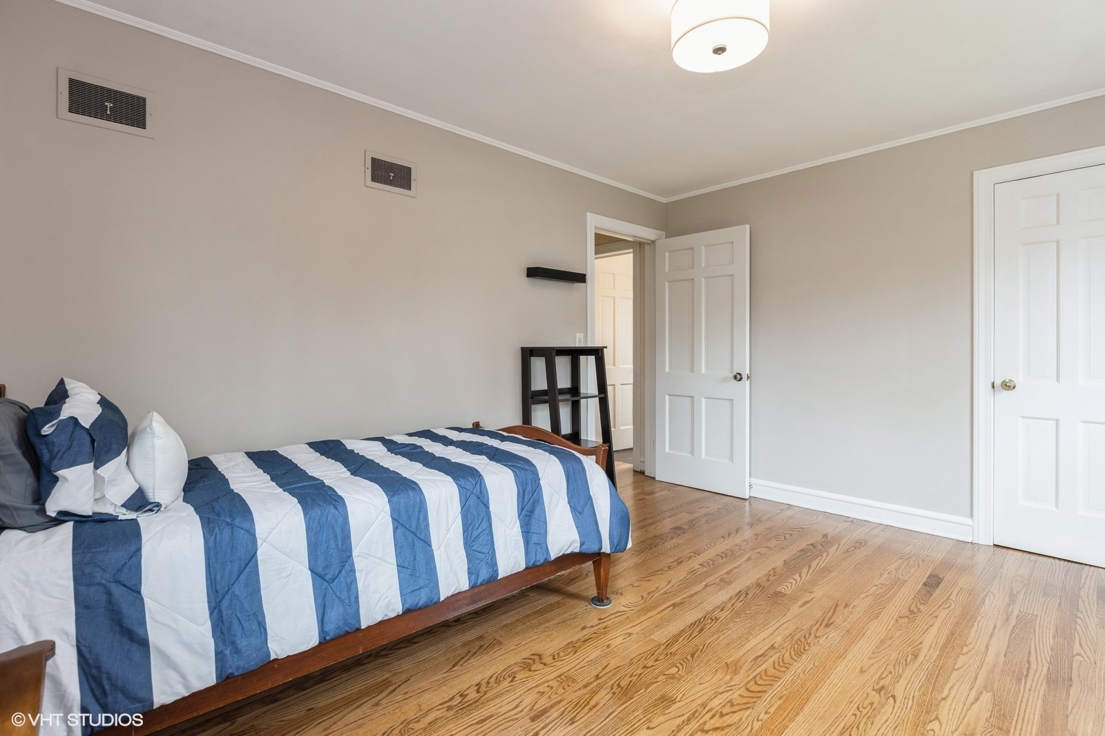 9546 Springfield Avenue