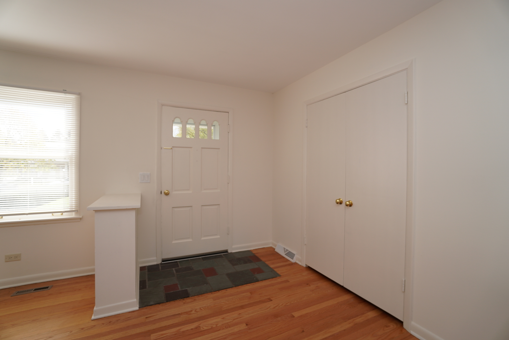 580 Ivy Court