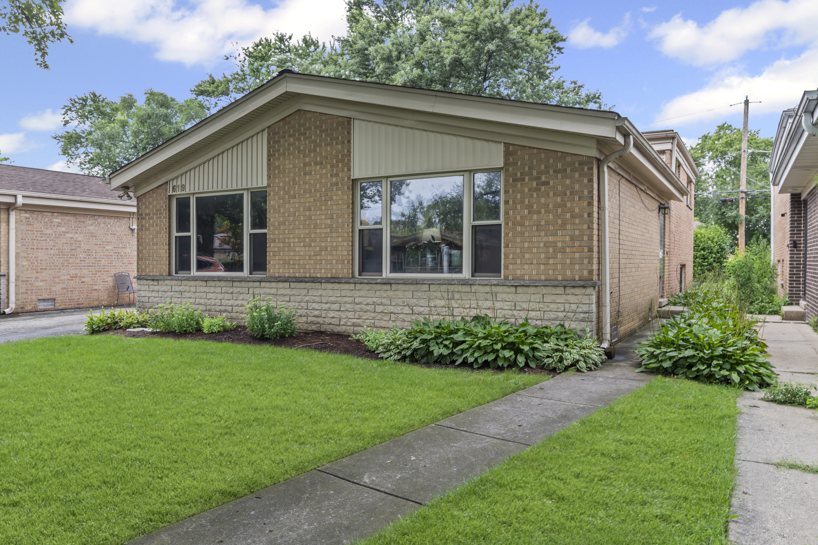 619 Leamington Avenue