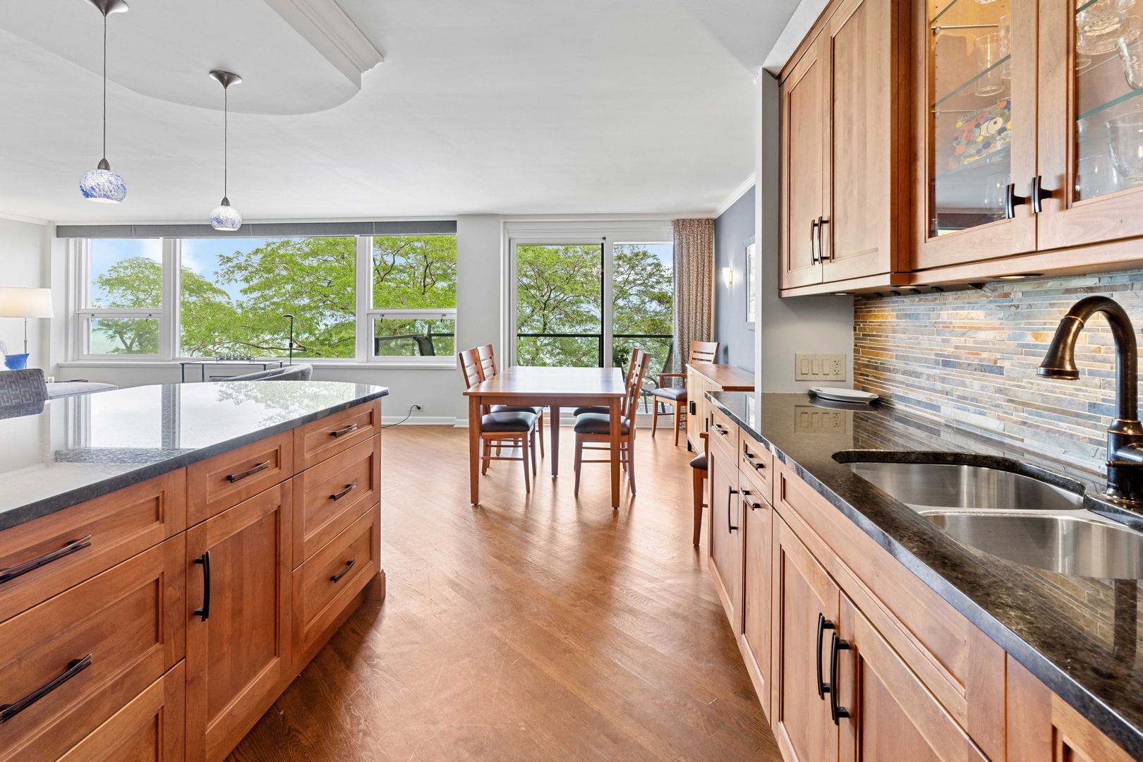 1630 Sheridan Road Unit: 4M