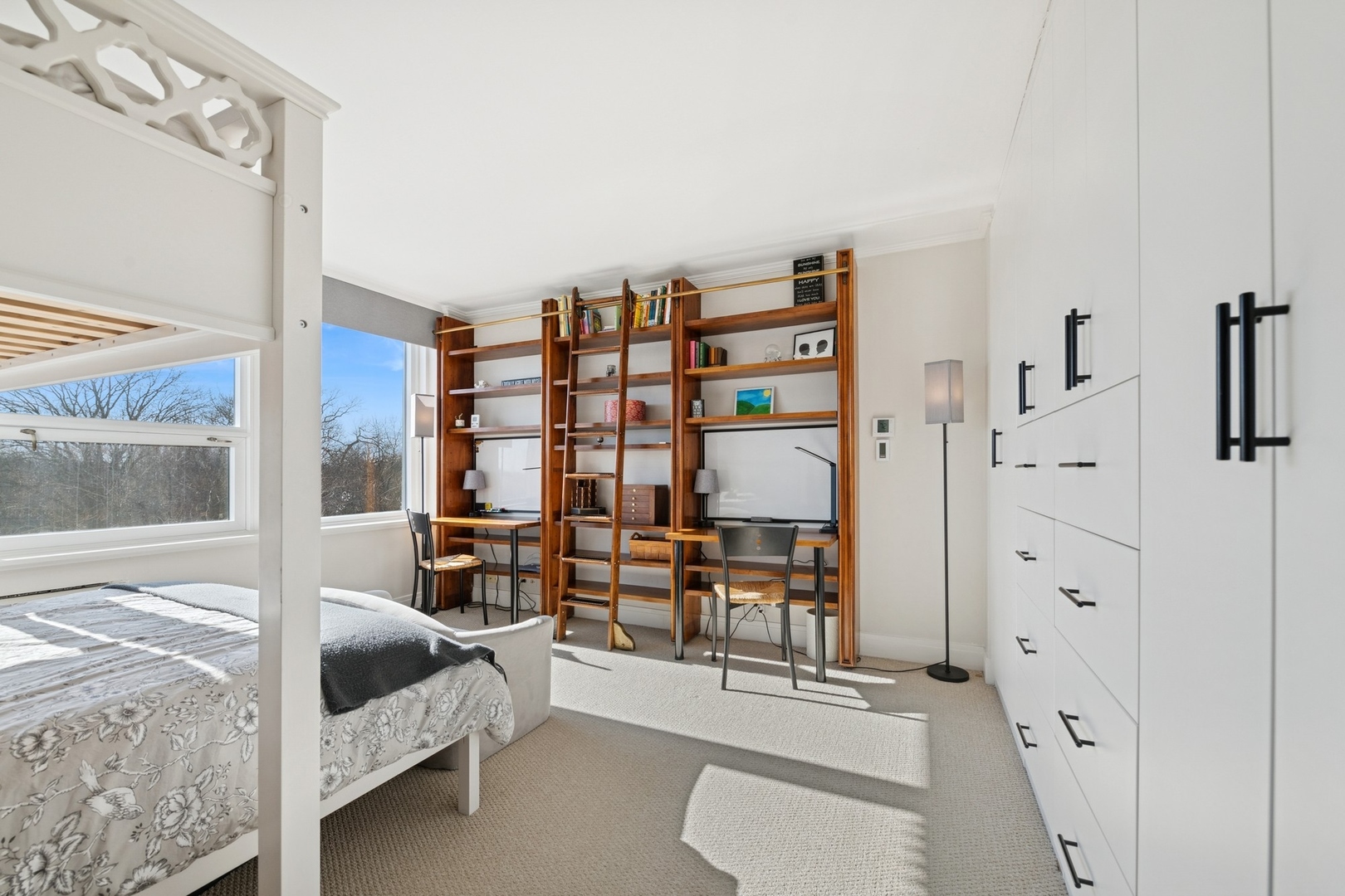1630 Sheridan Road Unit: 8K