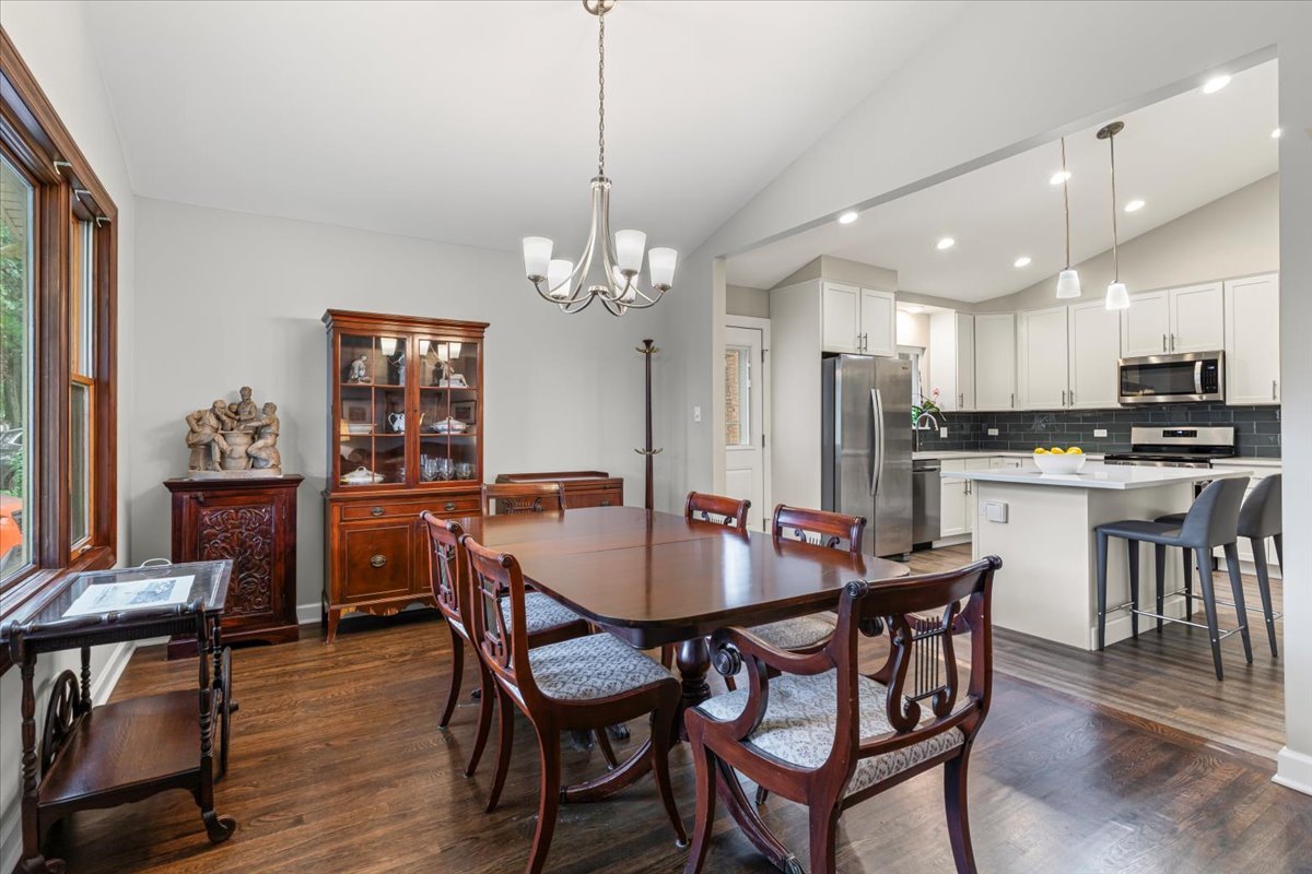 619 Leamington Avenue