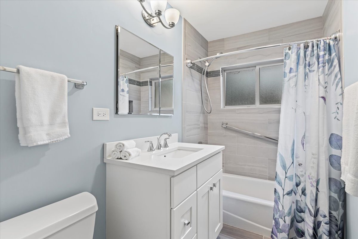 619 Leamington Avenue