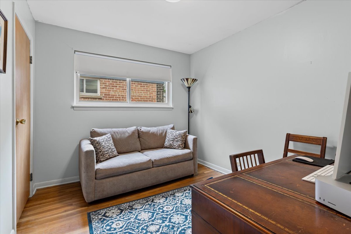 619 Leamington Avenue