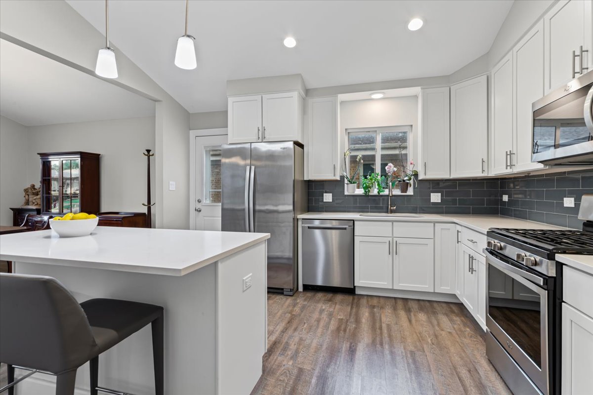 619 Leamington Avenue