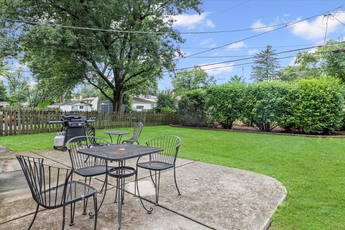 619 Leamington Avenue