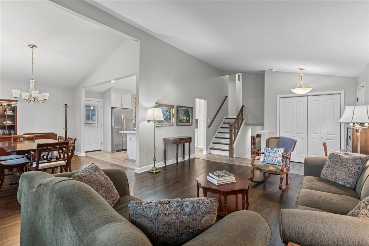 619 Leamington Avenue