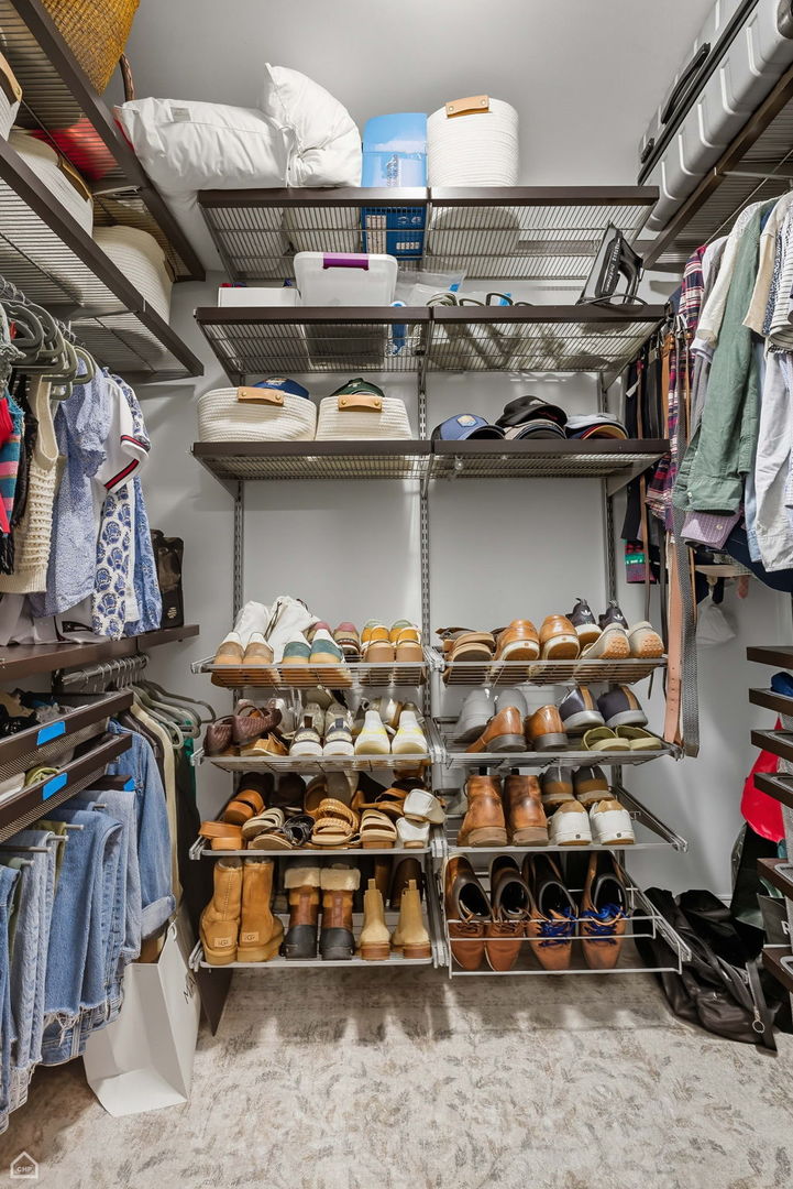 1210 W Roscoe Street Unit: 1