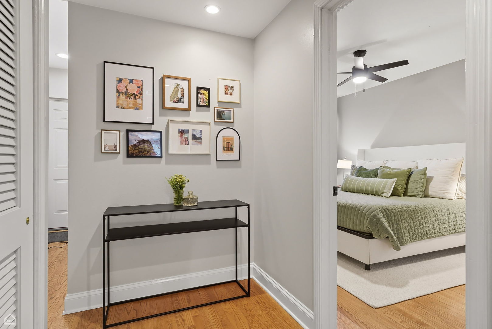 1210 W Roscoe Street Unit: 1