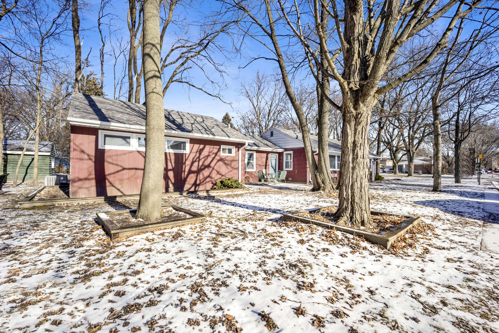 2011 Cleveland Street