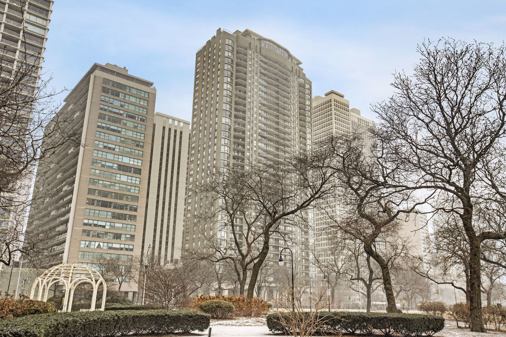 1040 N Lake Shore Drive Unit: 29B