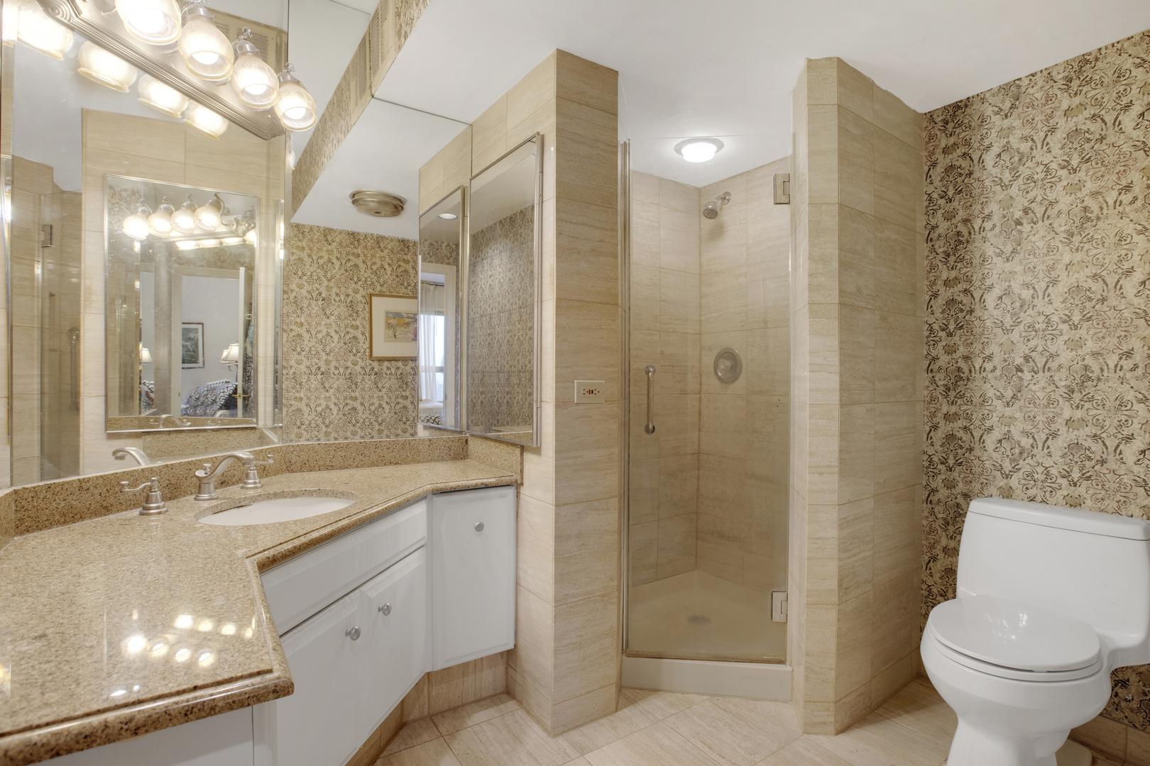1040 N Lake Shore Drive Unit: 29B