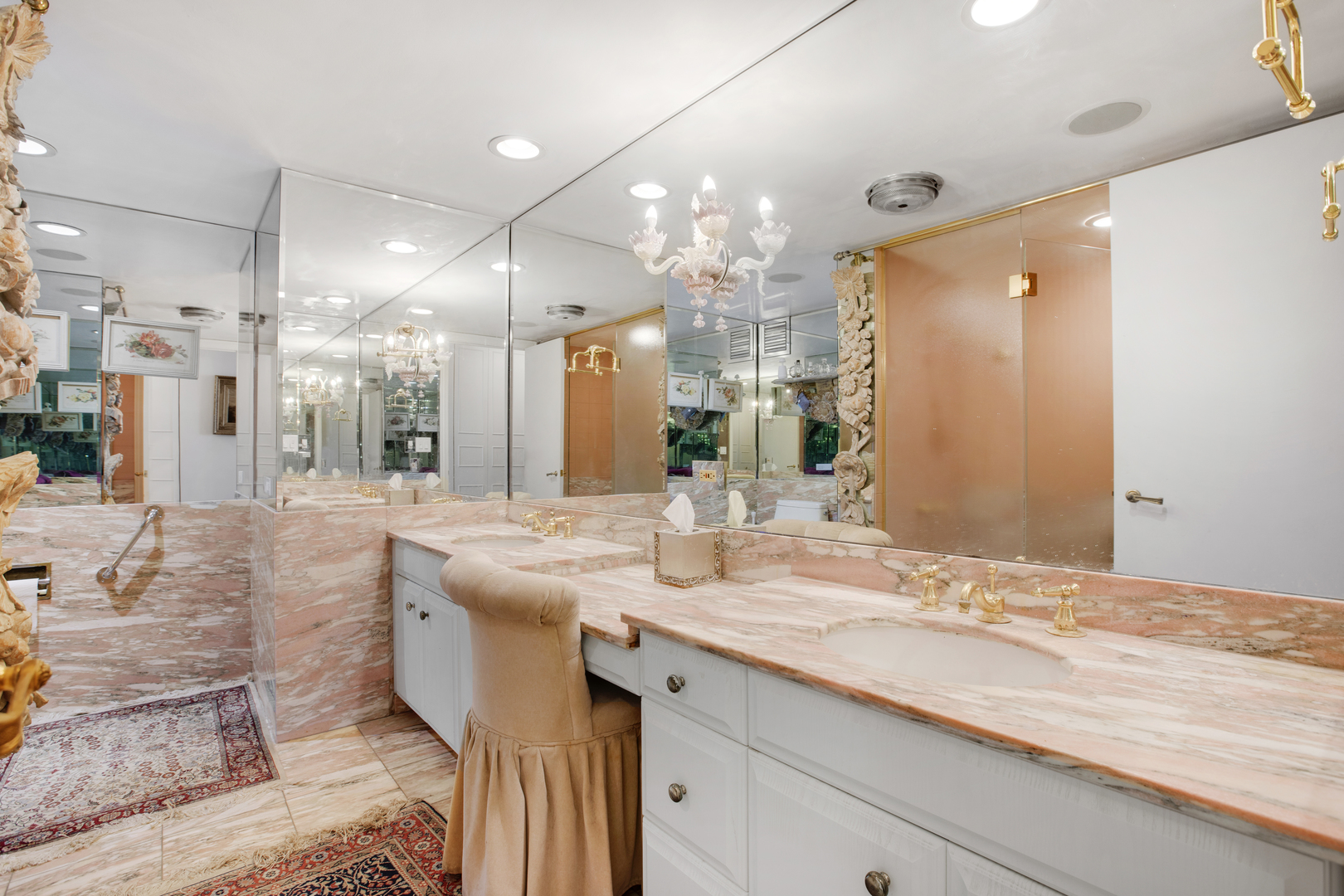 1040 N Lake Shore Drive Unit: 29B
