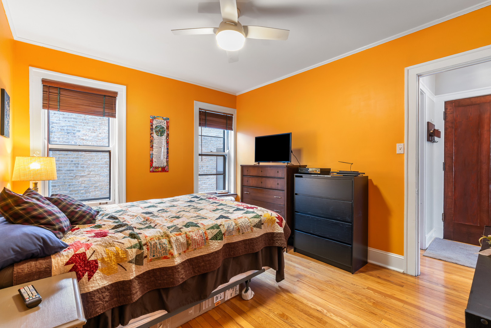 721 Hinman Avenue Unit: 2W