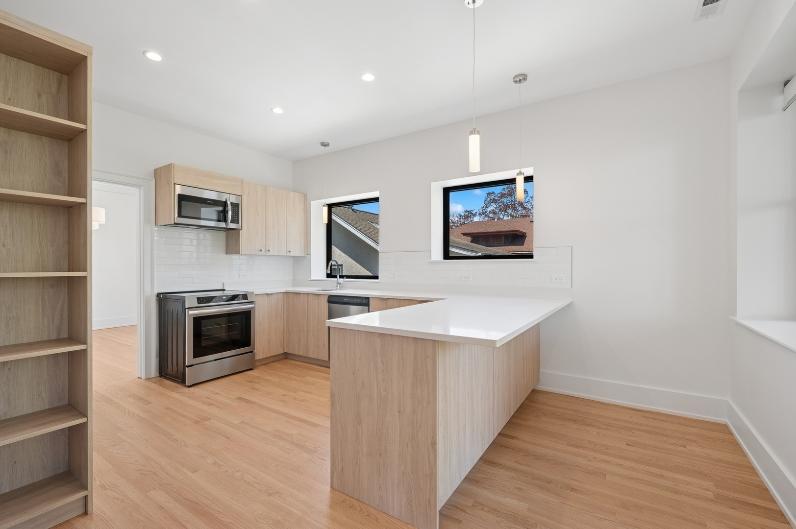 2755 Eastwood Avenue Unit: 2