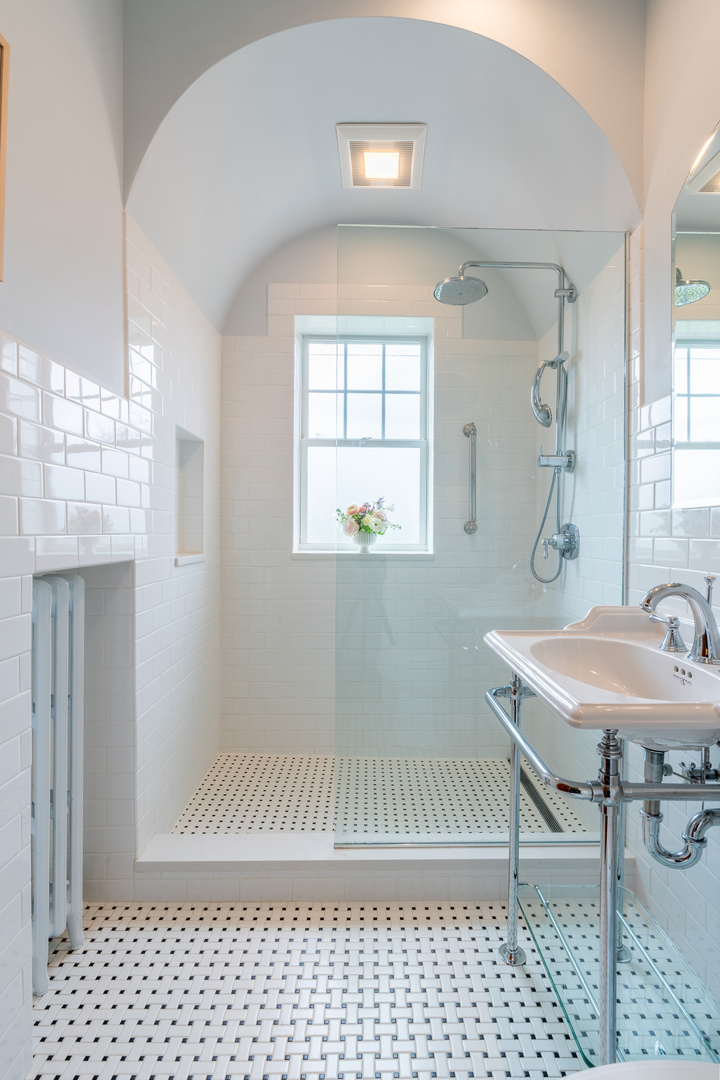 488 Sheridan Road Unit: 2