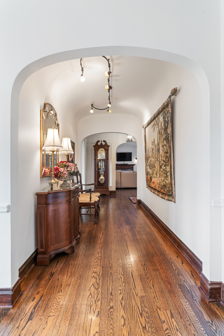 488 Sheridan Road Unit: 2