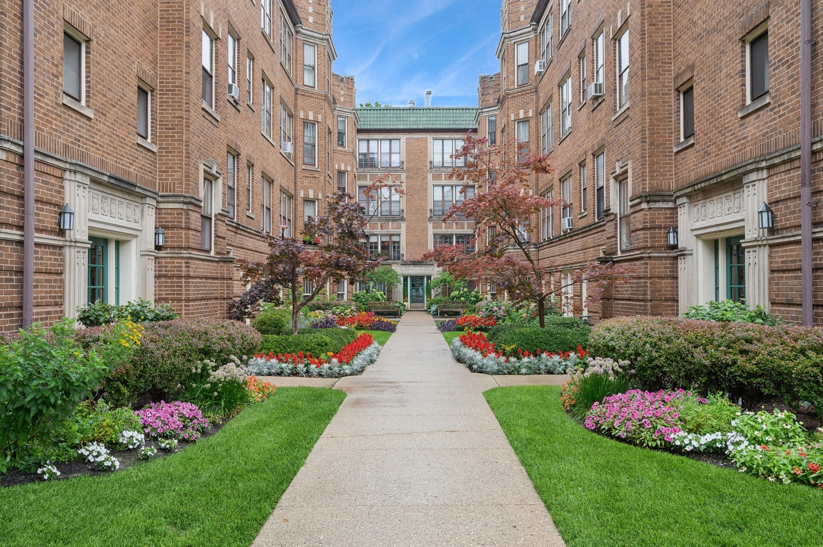 719 Hinman Avenue Unit: 3E