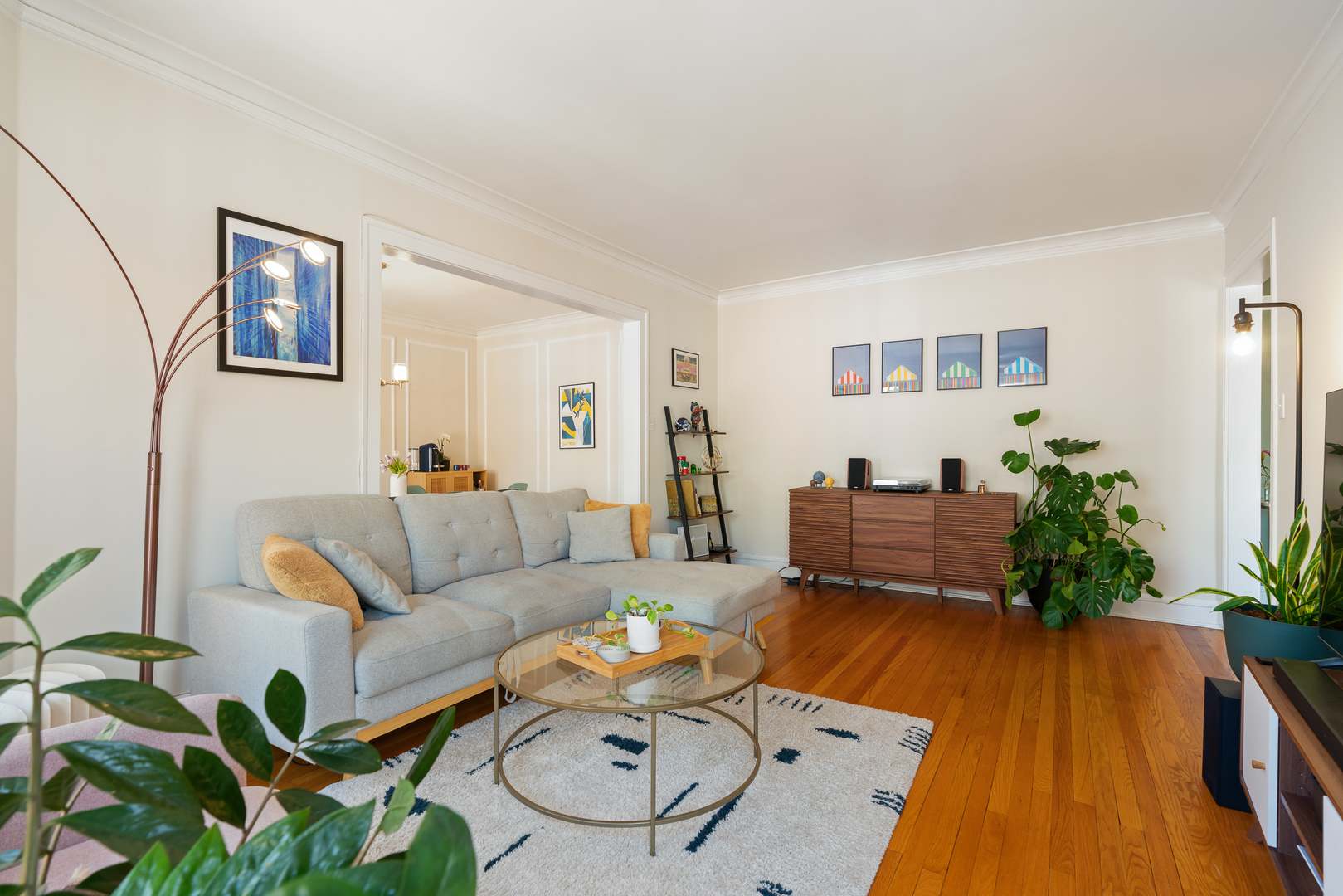 719 Hinman Avenue Unit: 3E