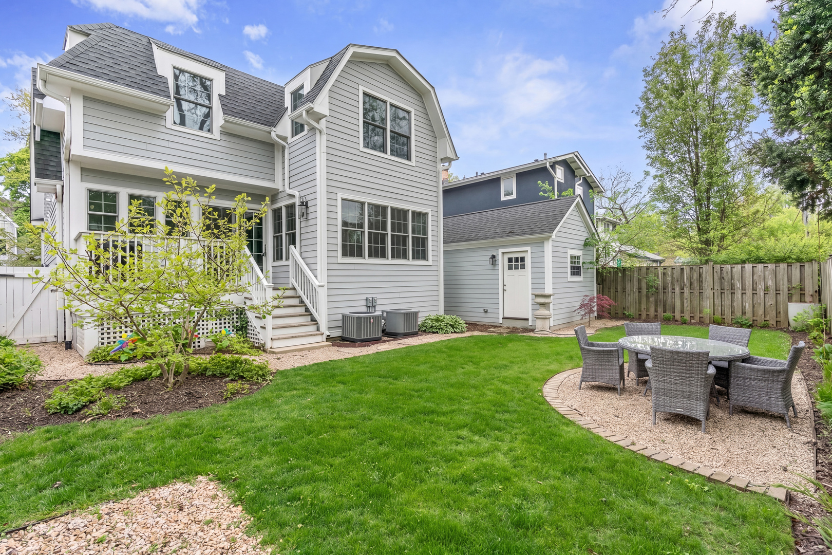 419 Prairie Avenue