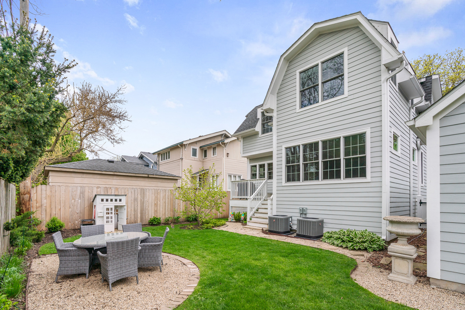 419 Prairie Avenue