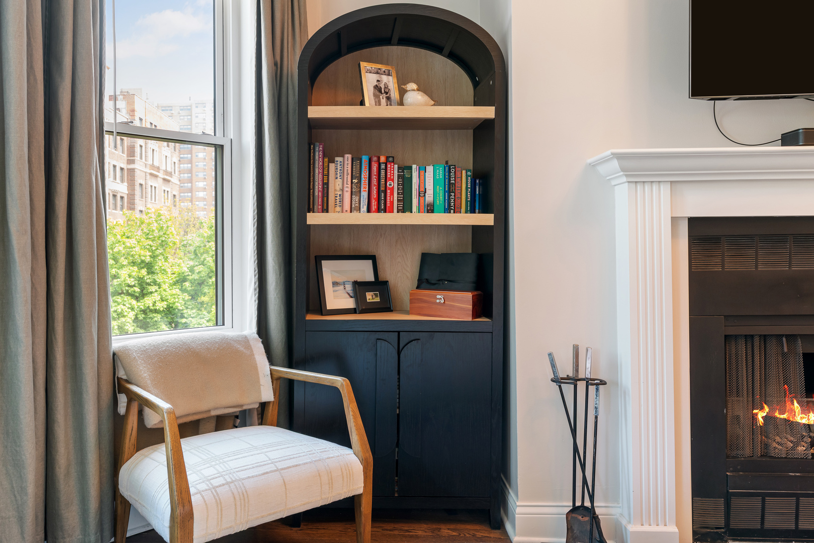 445 W SURF Street Unit: 3E
