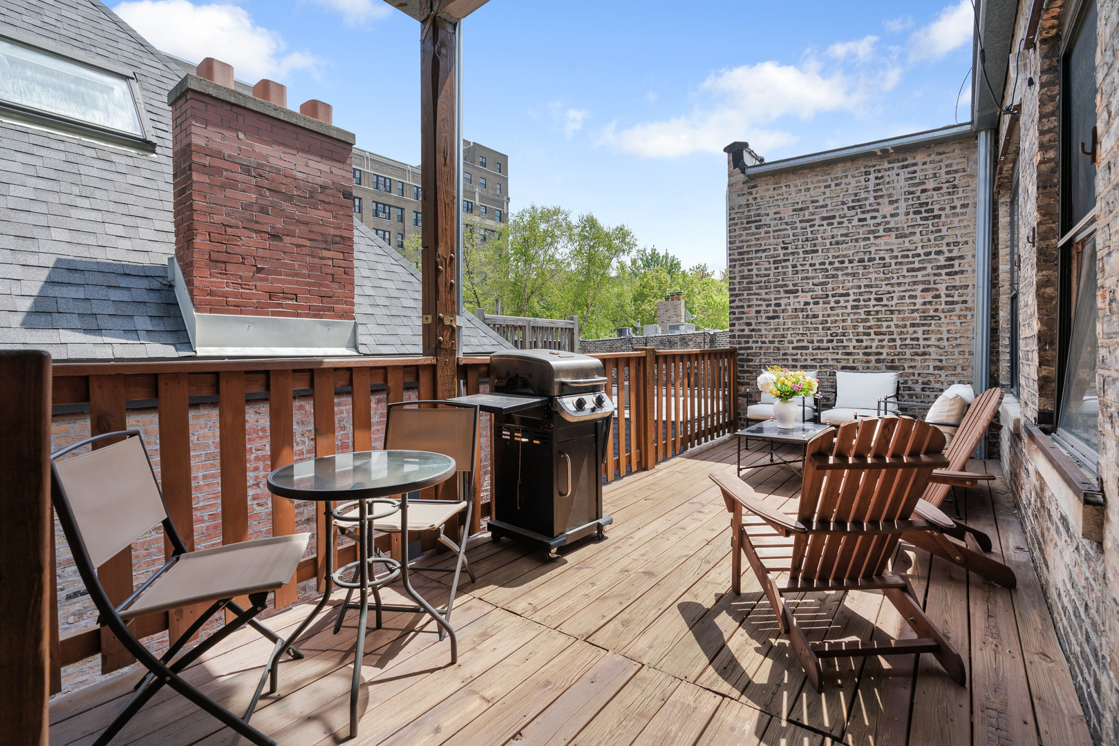 445 W SURF Street Unit: 3E