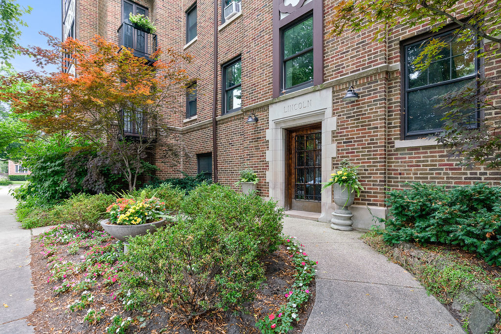 1920 Lincoln Street Unit: 3S