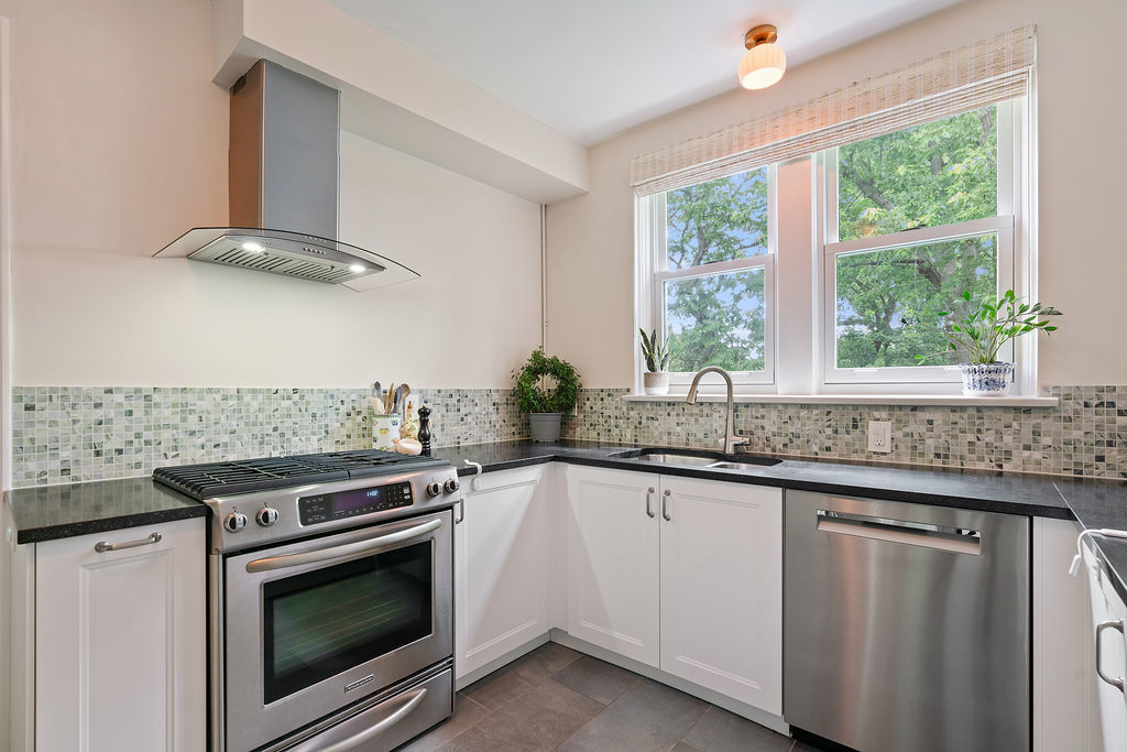 1920 Lincoln Street Unit: 3S
