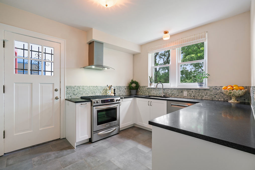 1920 Lincoln Street Unit: 3S