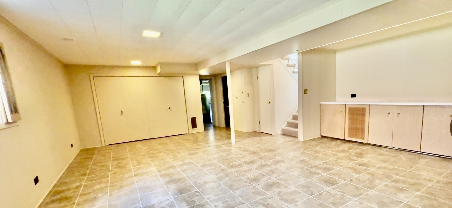 512 KAREY Court