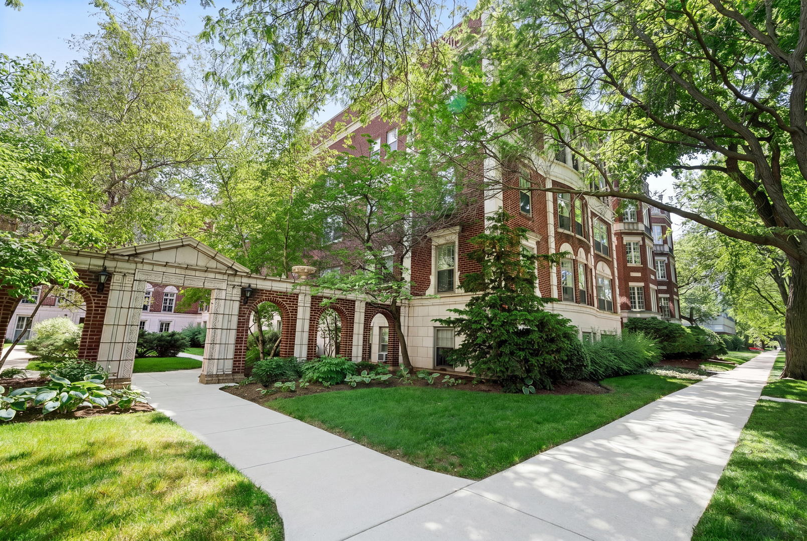 496 Sheridan Road Unit: 1