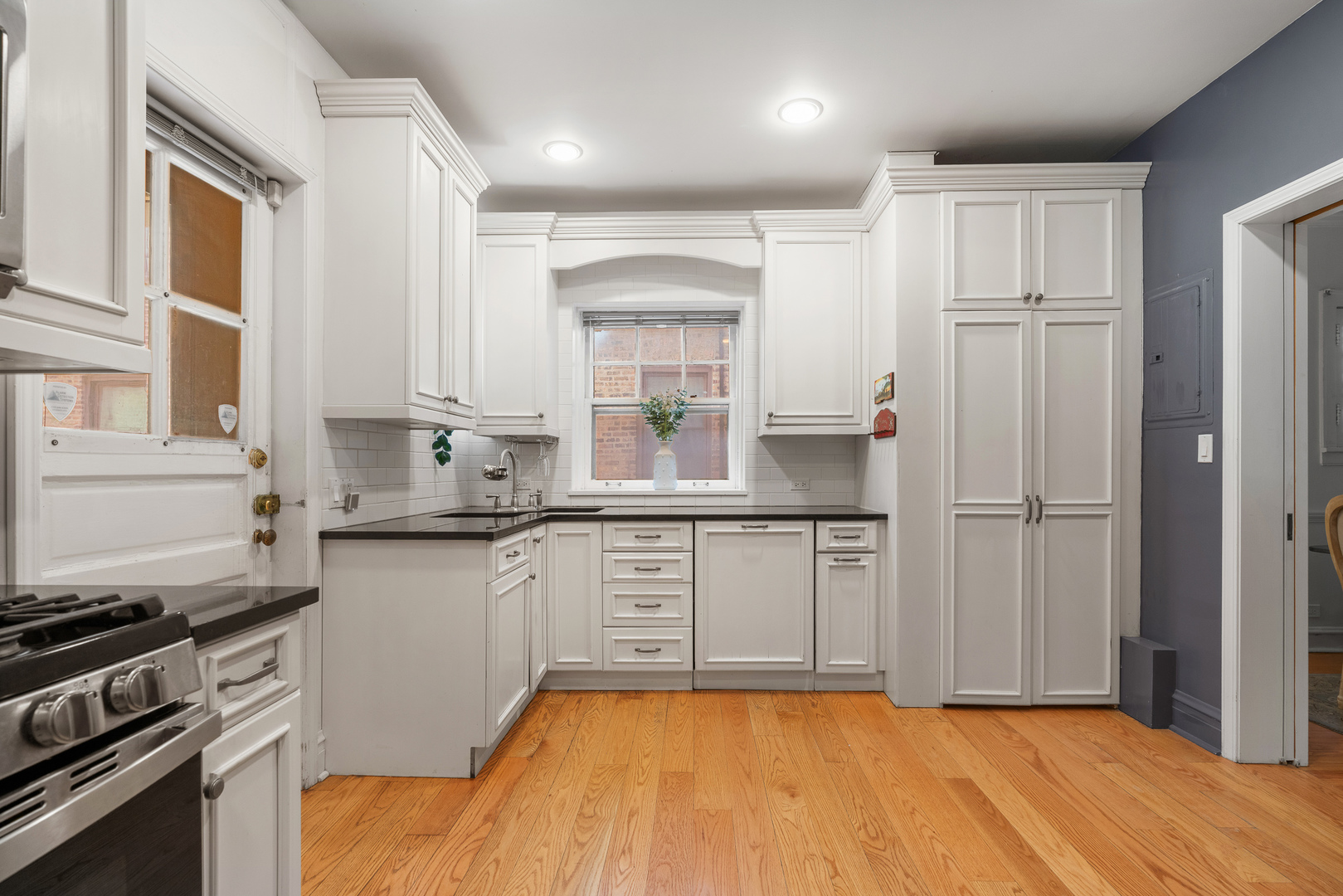 496 Sheridan Road Unit: 1