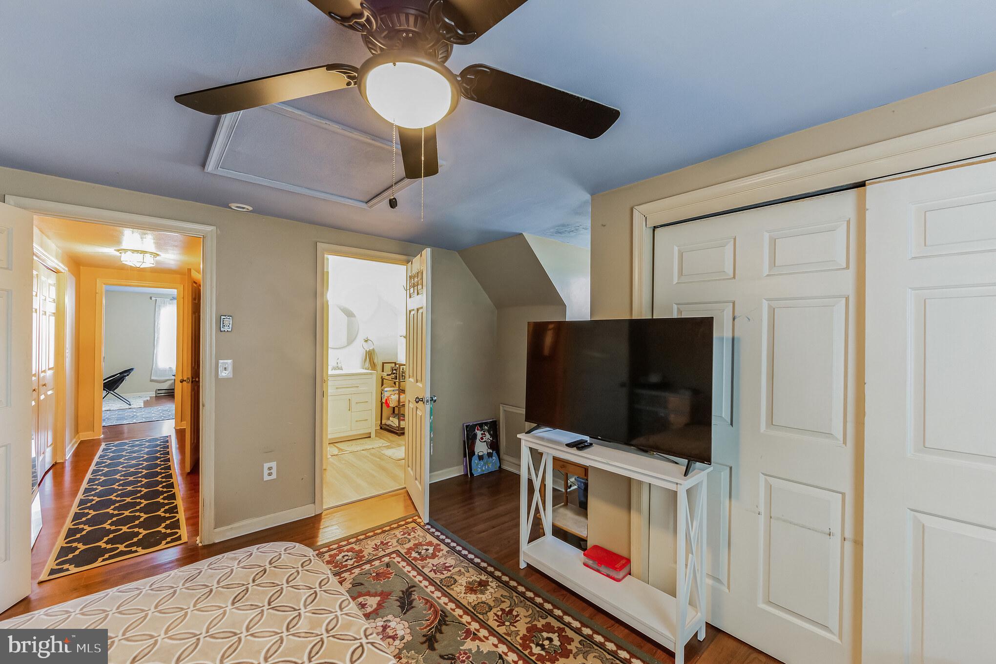 1408 Hopkins Ave