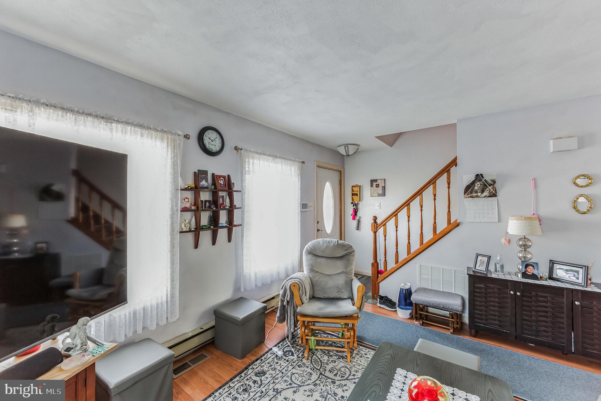 1408 Hopkins Ave