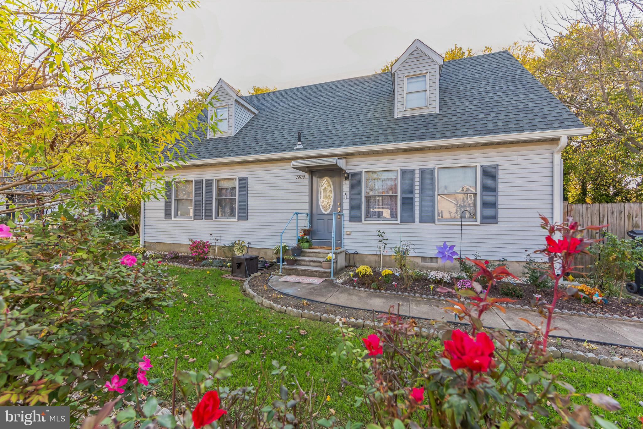 1408 Hopkins Ave