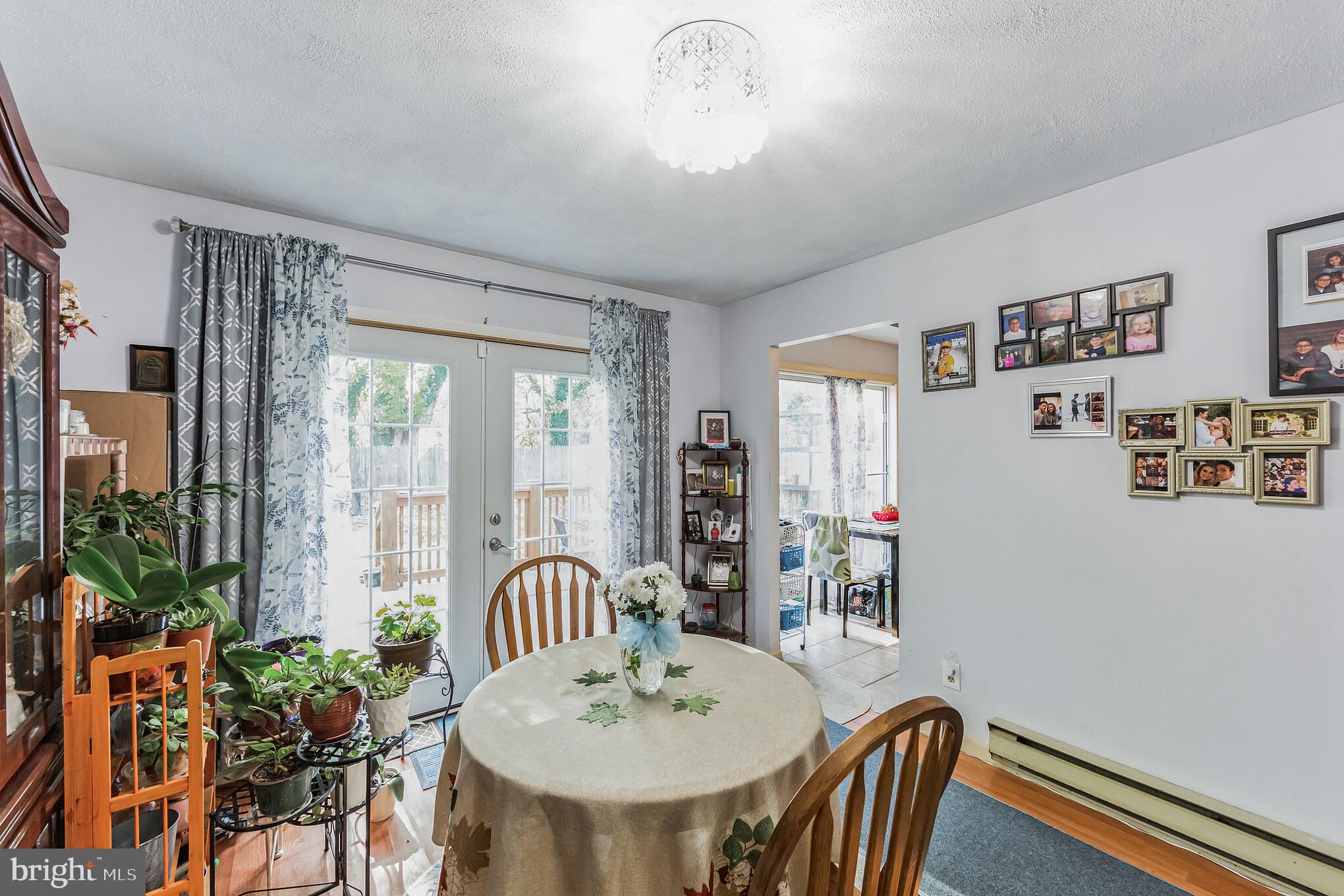1408 Hopkins Ave