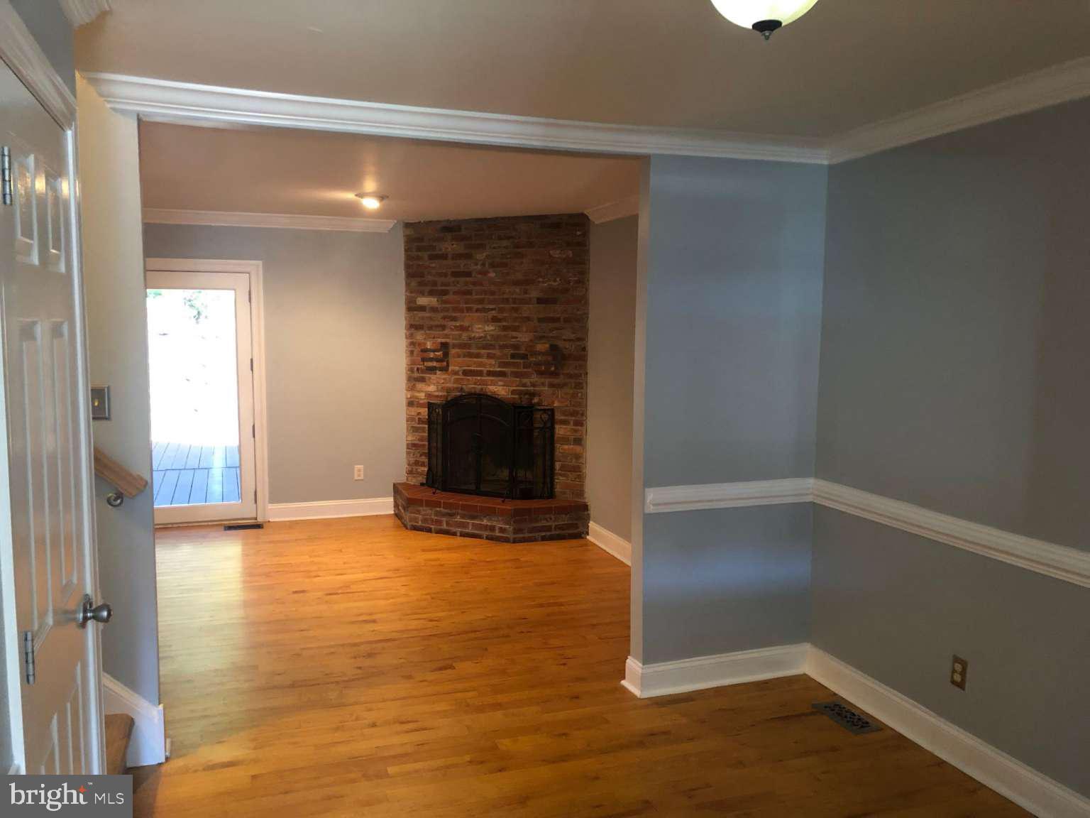 21 Servan Ct