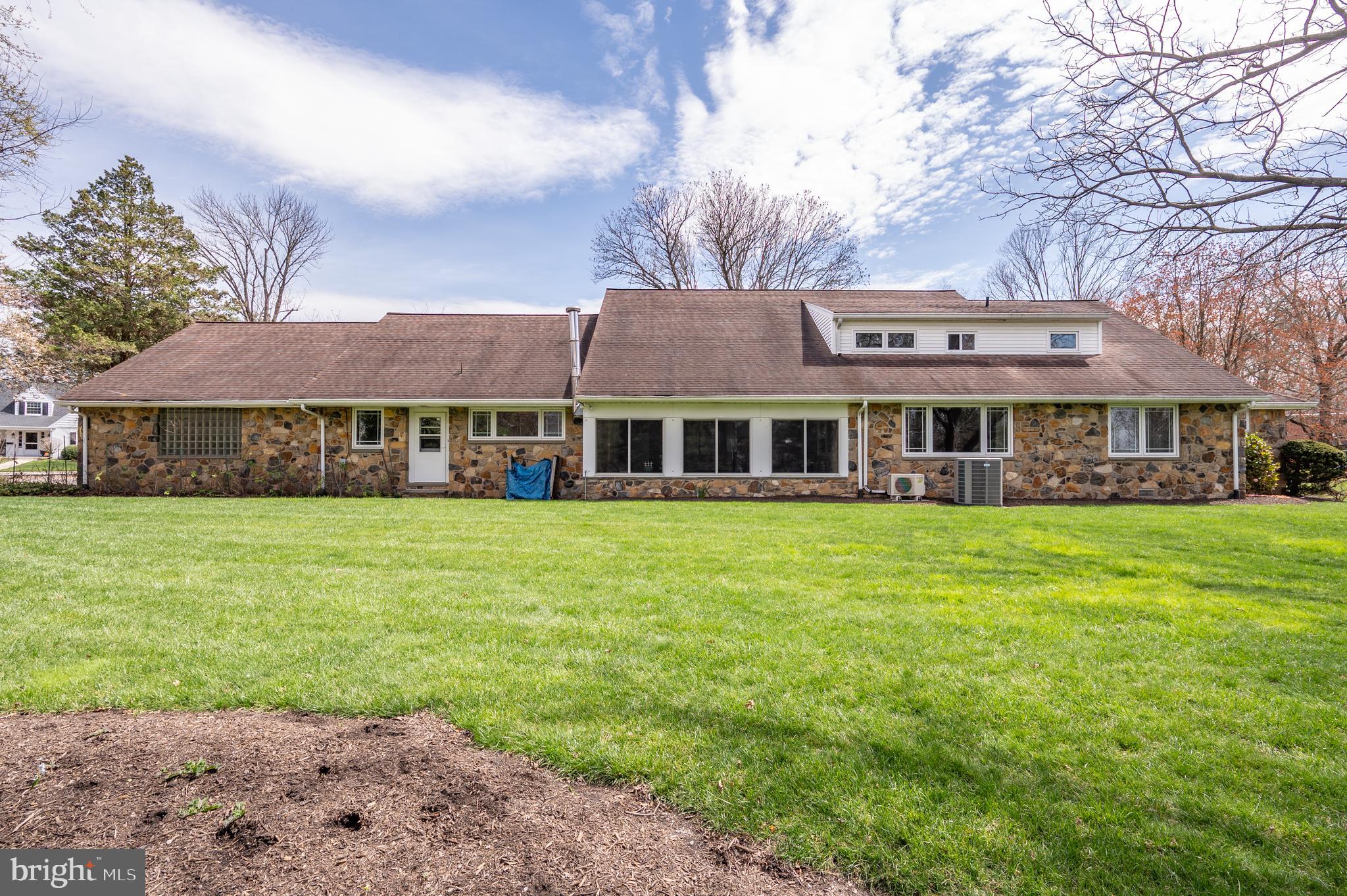 211 Welwyn Rd