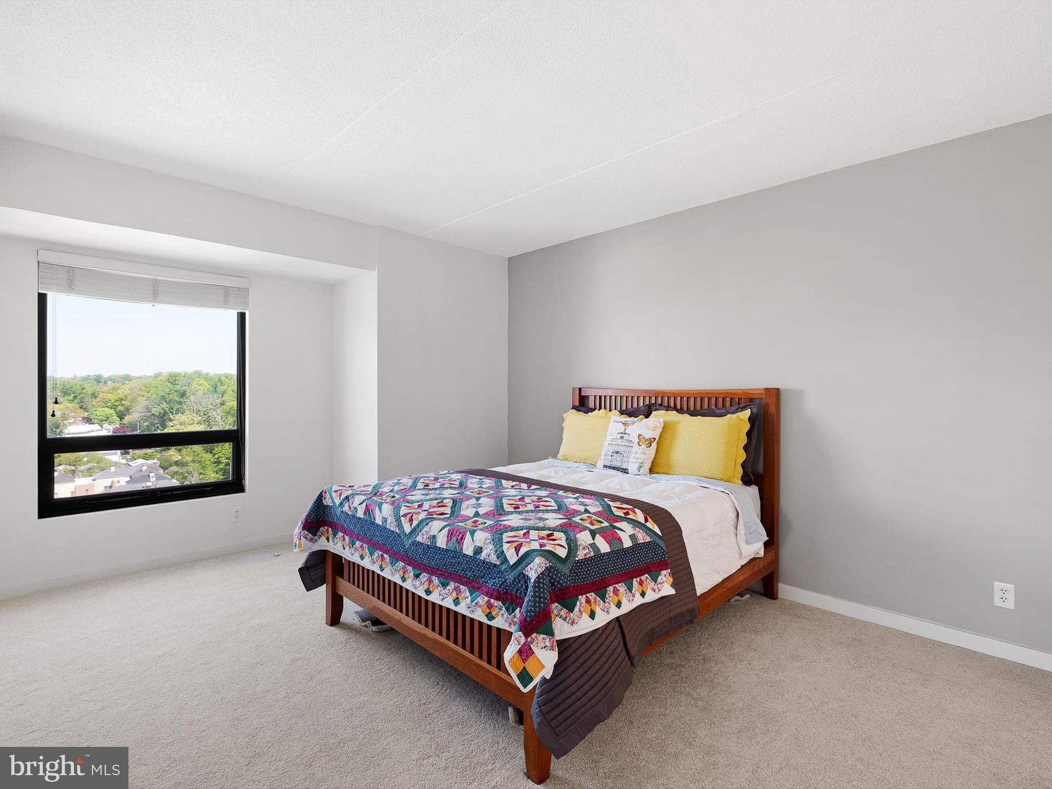 1100-Unit 1108 Lovering Ave #1108